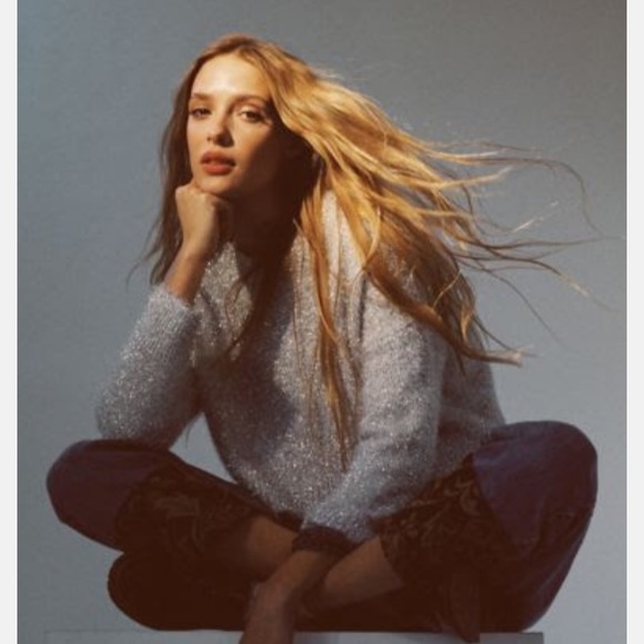 Urban Outfitters Sweaters - 🆕 UO silver sweater